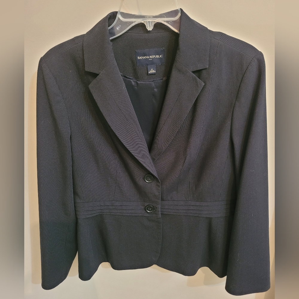 EUC Banana Republic Black Pinstriped Blazer Size 12